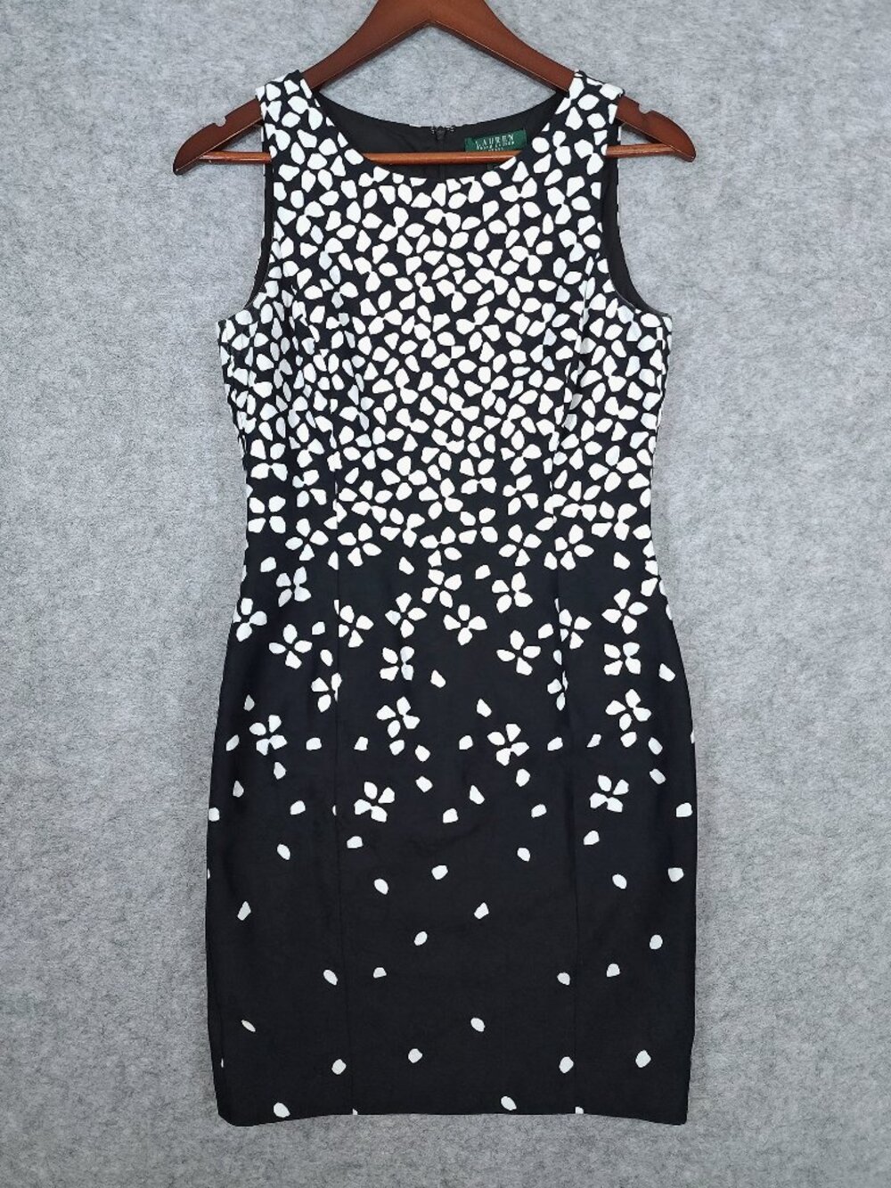 Lauren Ralph Lauren Sheath Dress Size 6 Black White Floral Sleeveless Jacquard